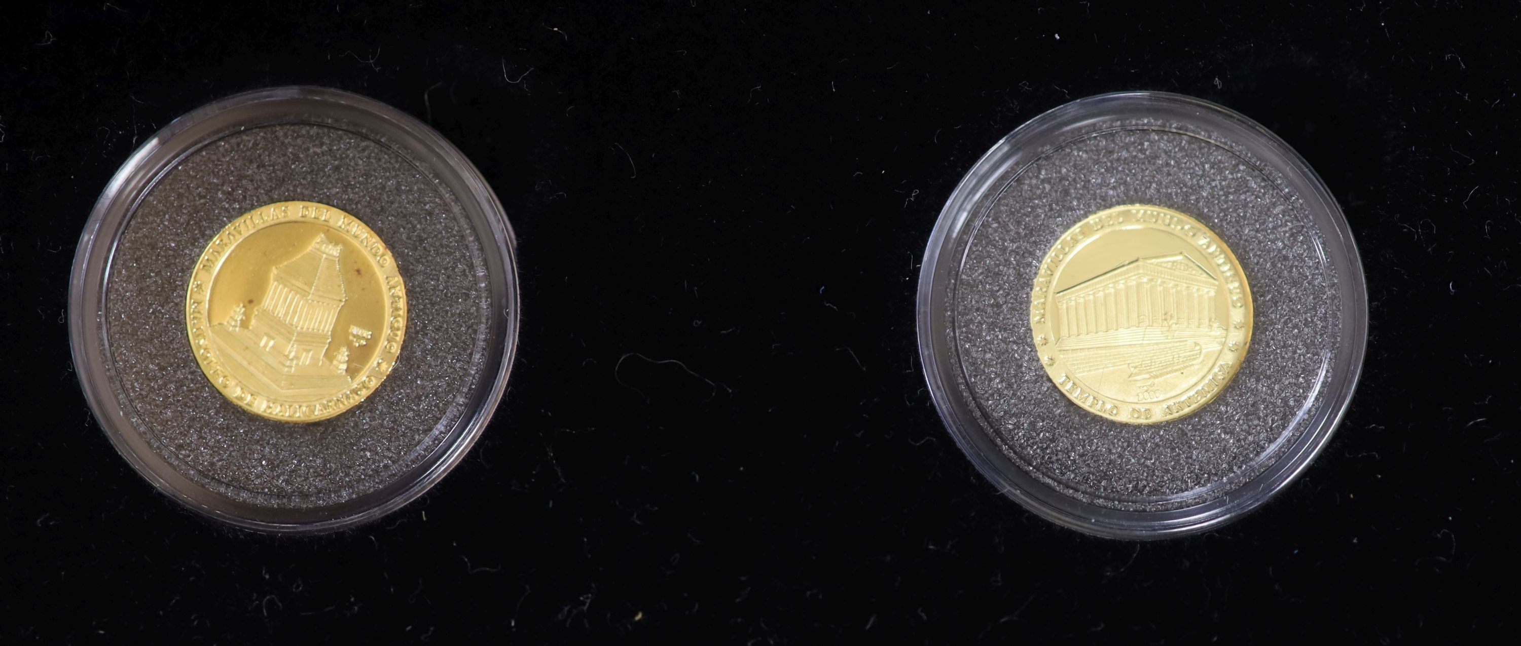 Seven Cuba gold 5 Pesos, each depicting the Seven Wonders of the World Series, Gold 999/1000, weight 1,24 gram each